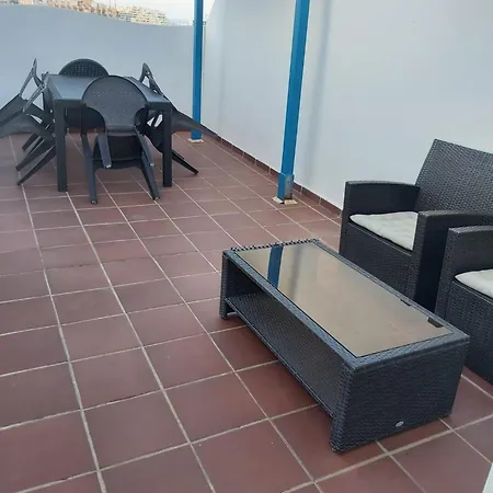 Atico Quintero شقة